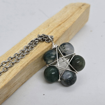 Moss Agate Star Gemstone Wirewrapped Necklace